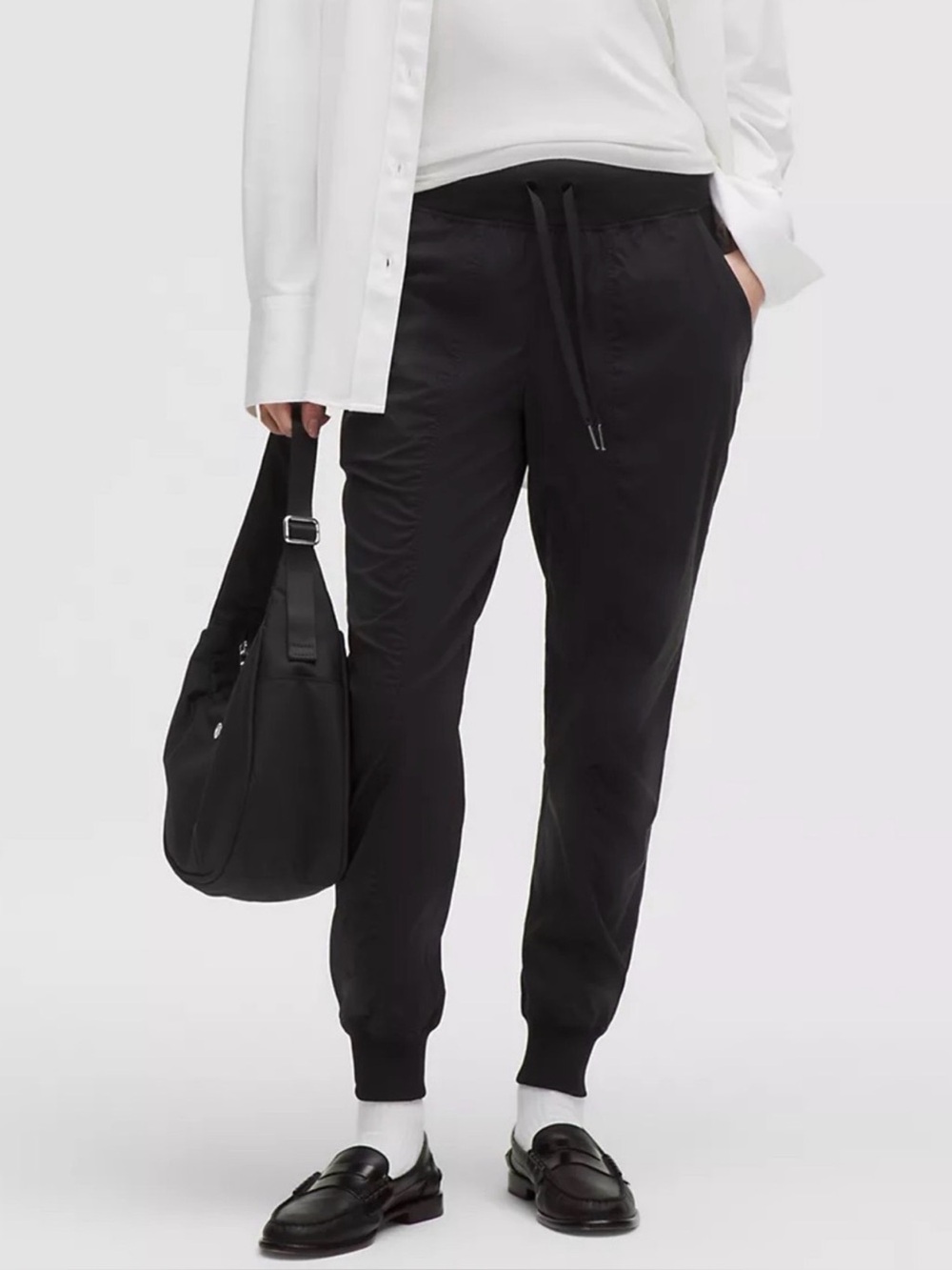 Lululemon Dance Studio Jogger
Full Length Size 4